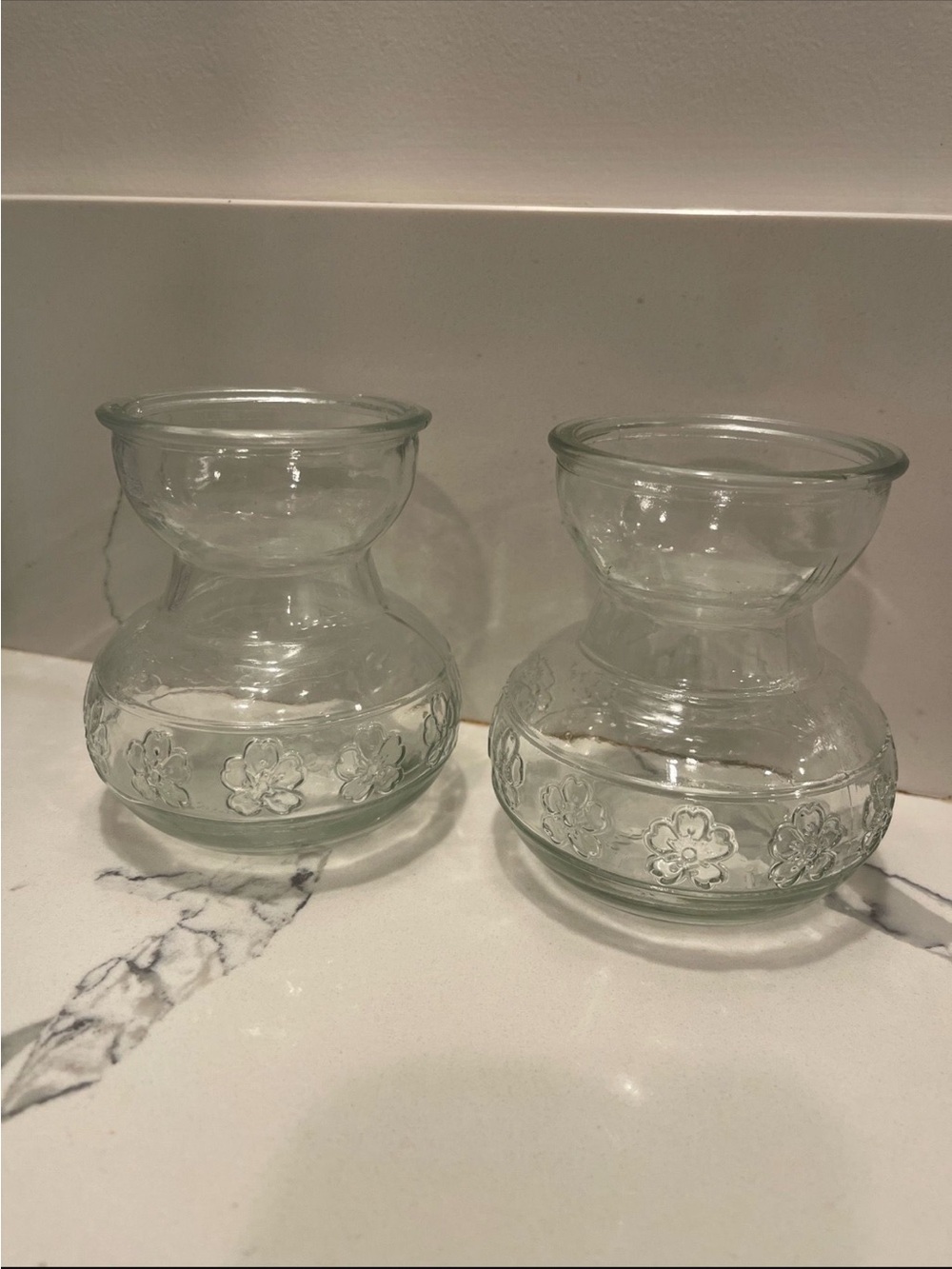 2 cute small vases - Picture 4 of 4